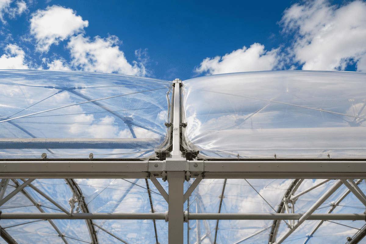 Thin single ETFE foil versus thicker triple-layer cushion